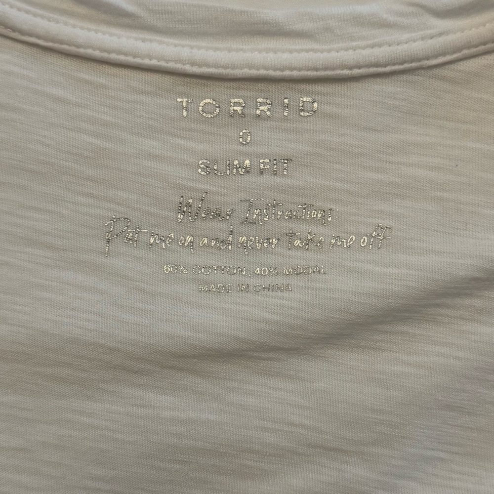 Torrid White Flutter Sleeve Top - size 0x - Picture 9 of 9